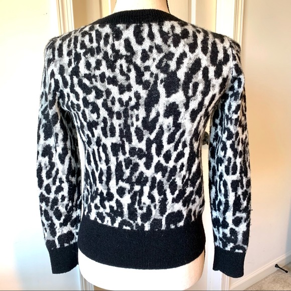 BANANA REPUBLIC Petite Wool and Alpaca Blend Leopard Print Sweater—SZ XS… - Picture 5 of 12